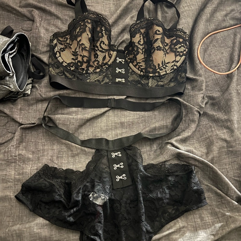 Adore Me NWT Bra and panty set 34DDD